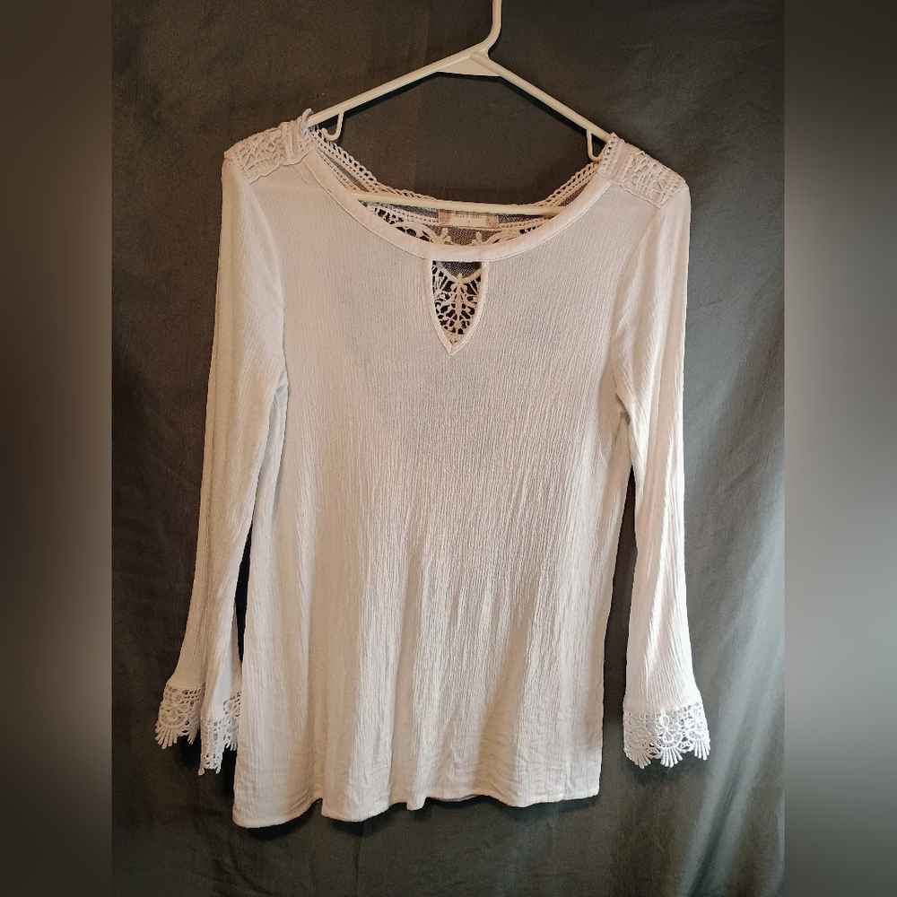 Elegant Altard State White Lace Trim Keyhole Neckline Women's Blouse